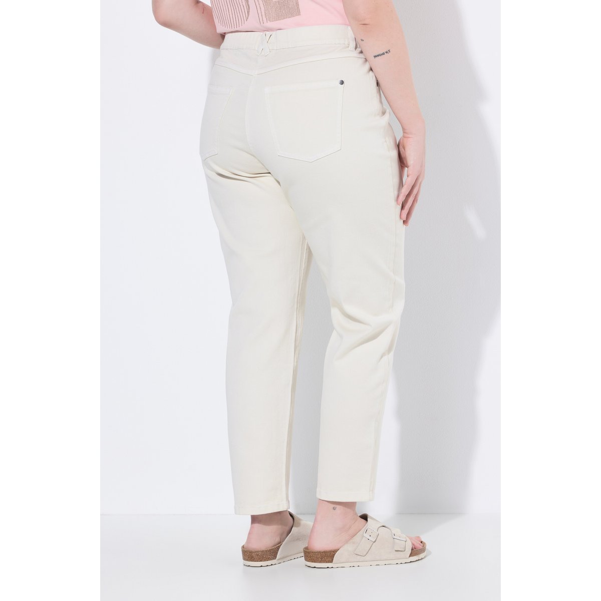 Jean Mom en denim extensible, coupe 5 poches vanille, ULLA POPKEN