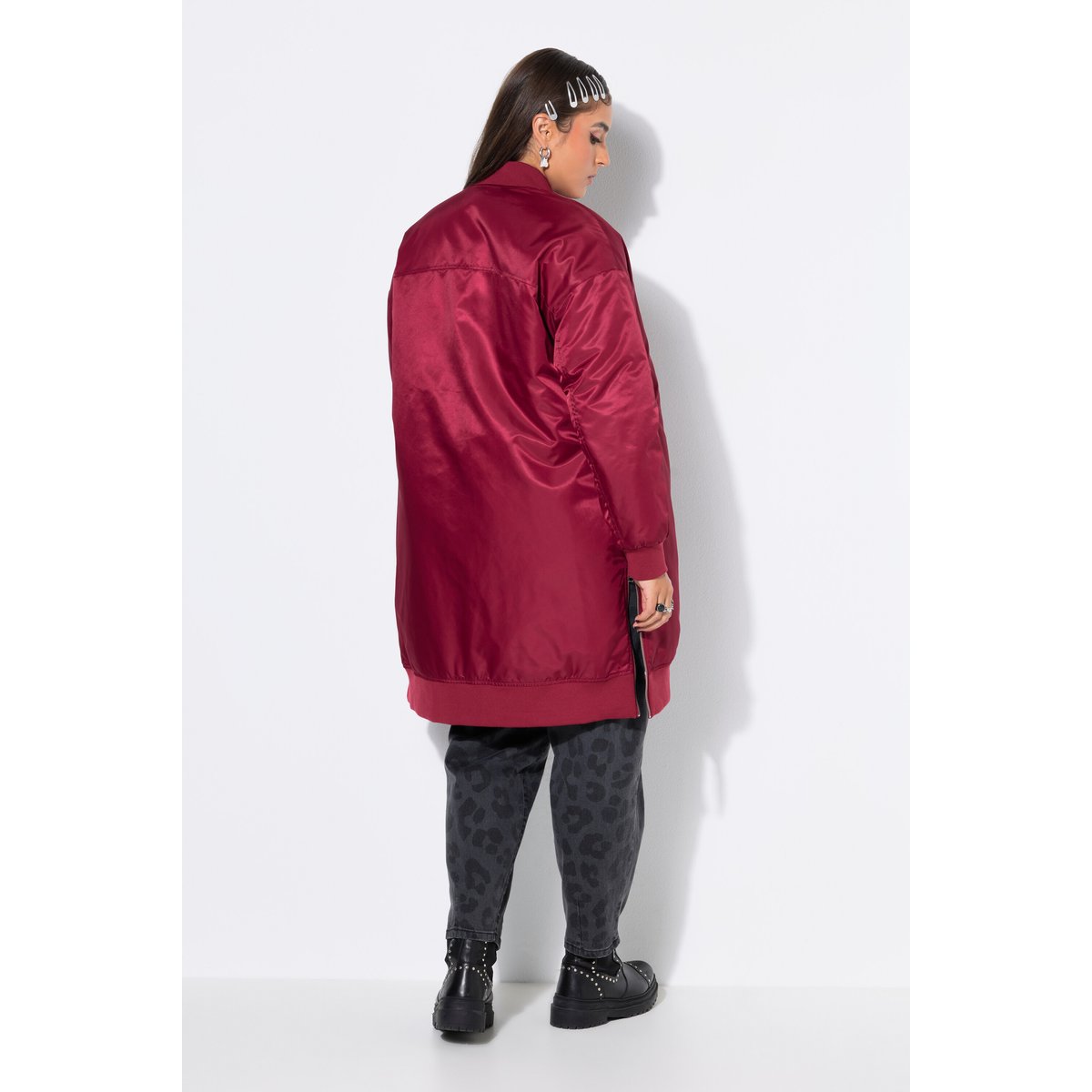Manteau-blouson, coupe en forme de O rouge vin, STUDIO UNTOLD