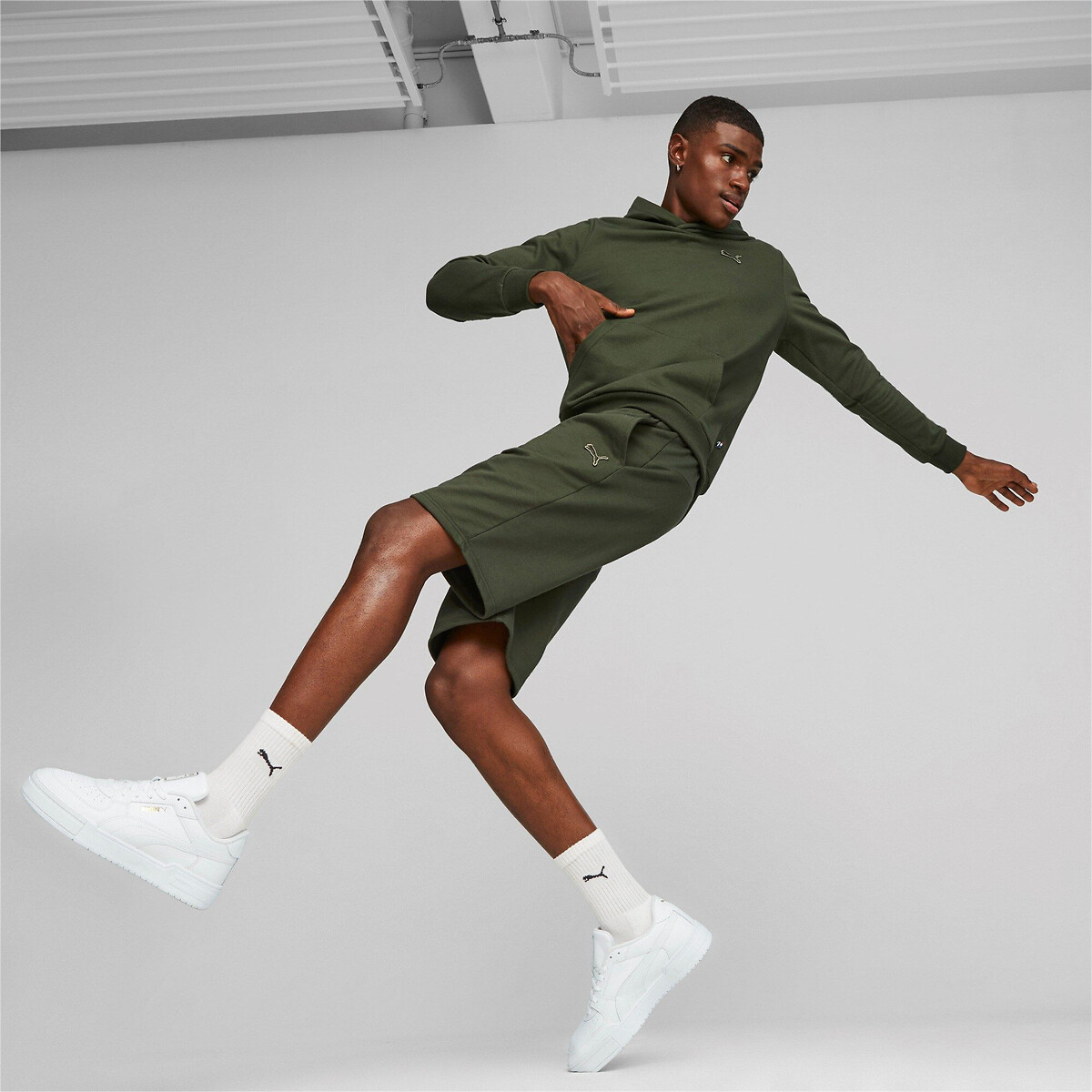 Short Made In France avec logo brodé kaki, PUMA