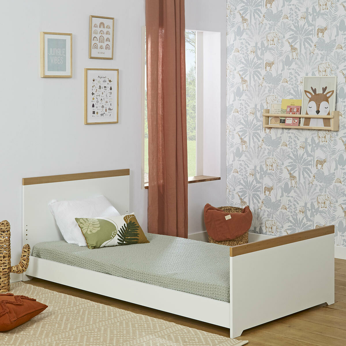 lit enfant avec matelas NAIS blanc, AKITEN RETAIL