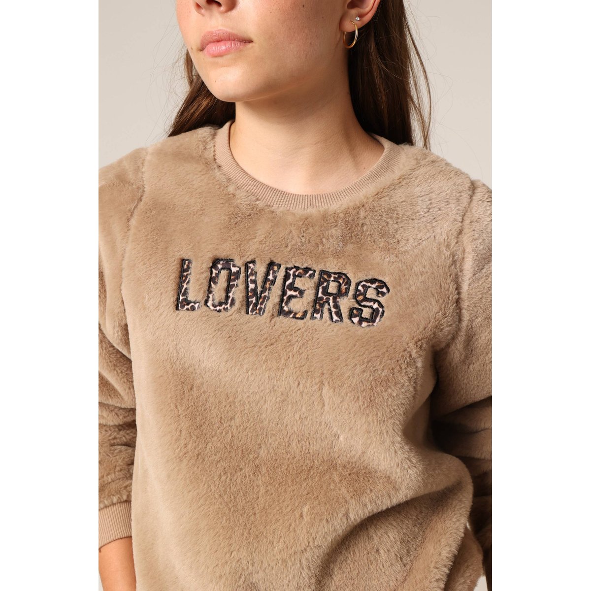 Sweat-shirt fille avec inscription lovers en relief & imprimé léopard
KYLERA beige, DEELUXE