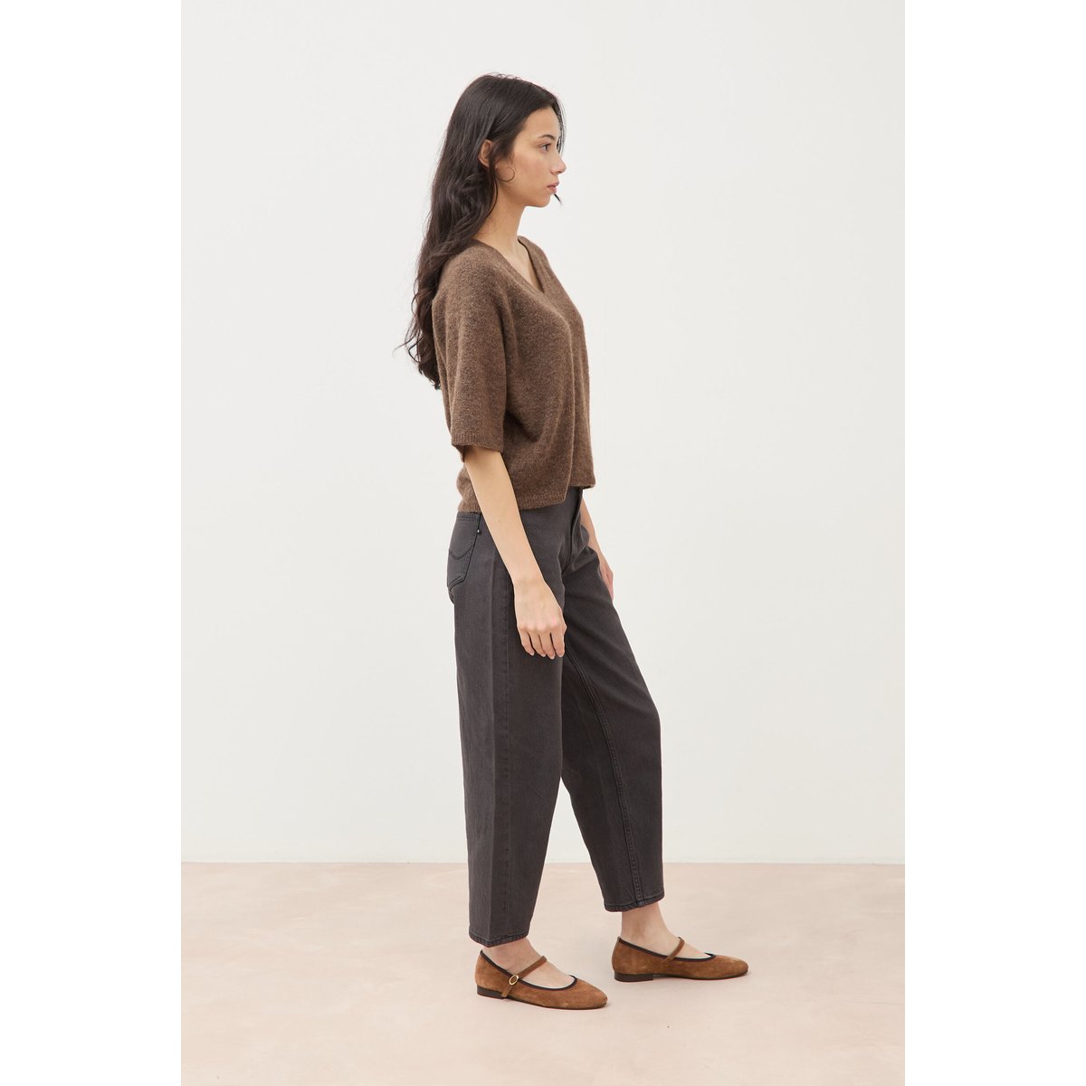 Pull droit court col v manches courtes marron, BONOBO