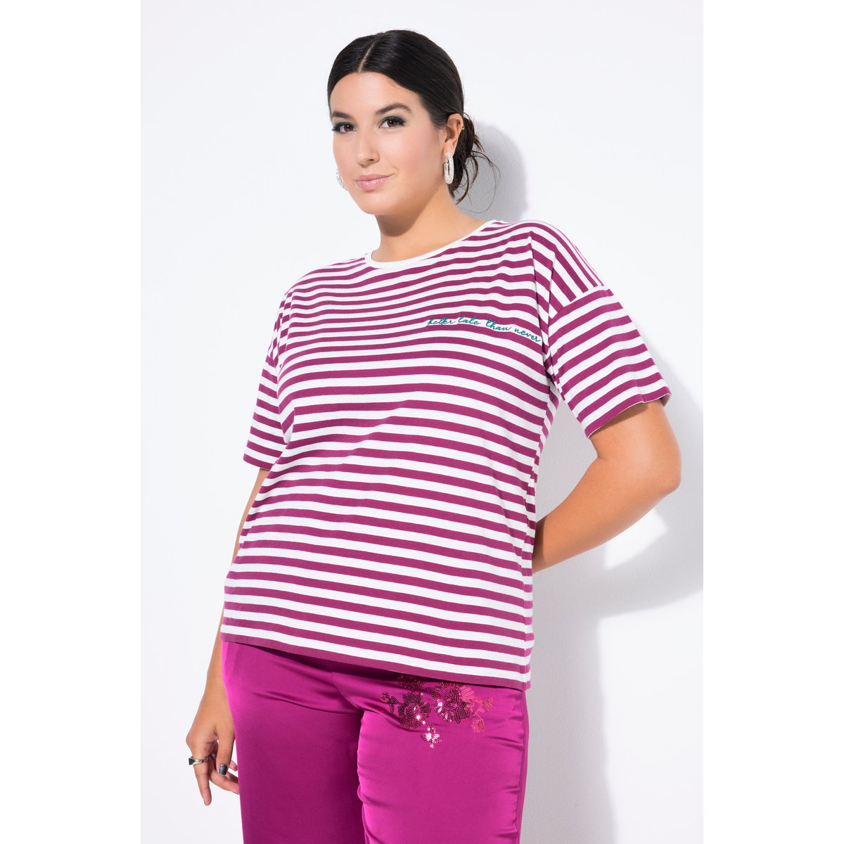 T-shirt à rayures oversize, avec broderie mûres, STUDIO UNTOLD