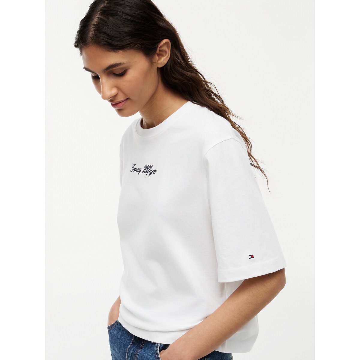 T-shirt de corte trapezoidal com gola redonda e logótipo cru, TOMMY HILFIGER