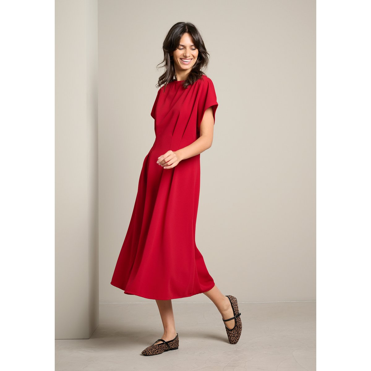 Robe midi à taille plissée rouge, LOLALIZA