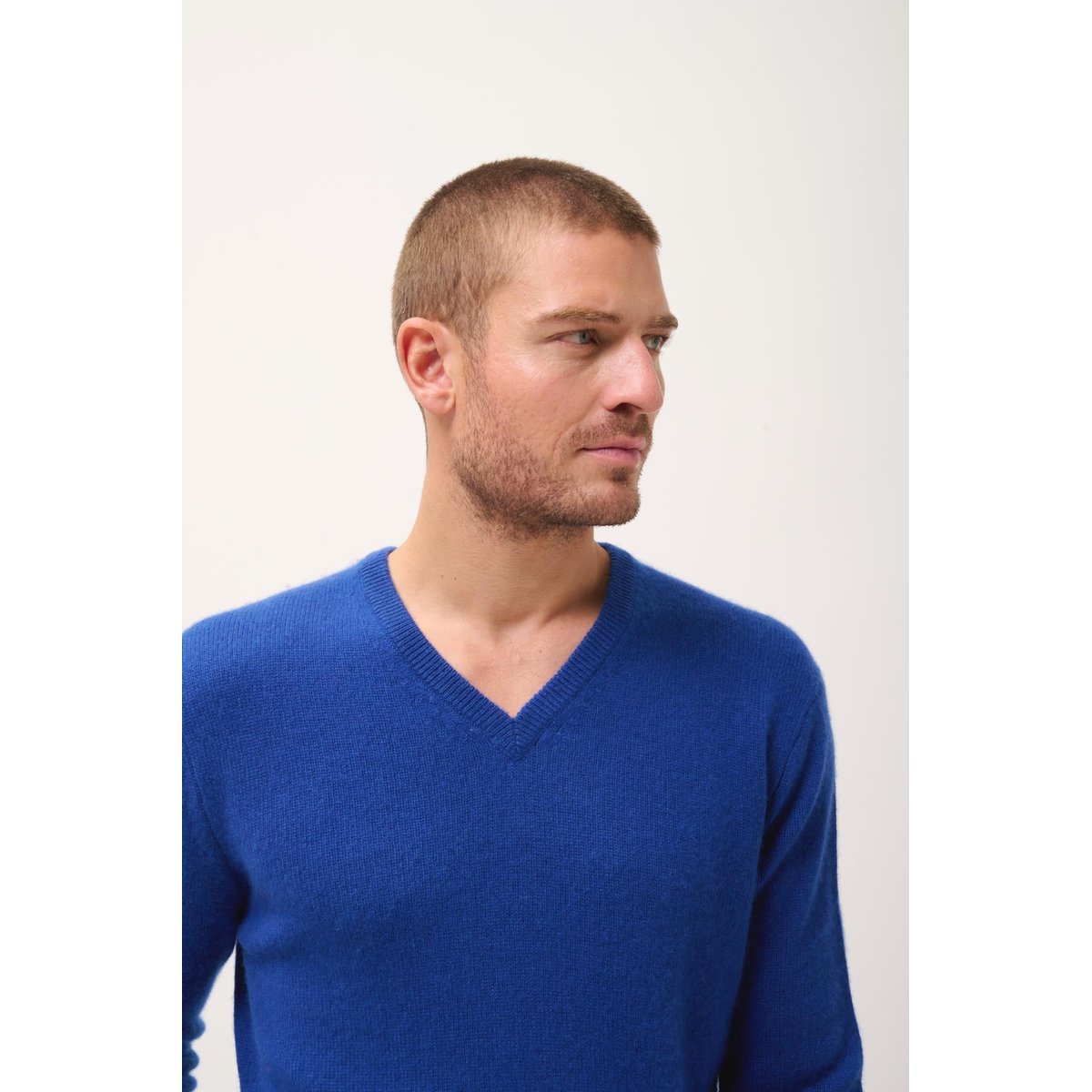 Pull Col V 4 Fils Outremer Nathan bleu foncé, JUST CASHMERE