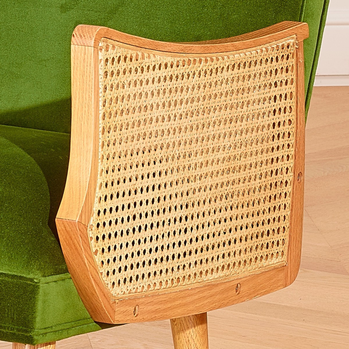 Fauteuil en hévéa, cannage et velours CUBA vert vintage, ROBIN DES BOIS