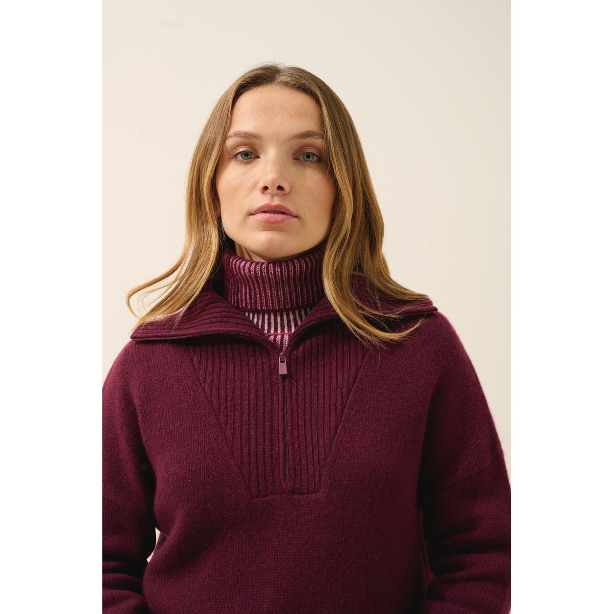 Pull Camionneur 6 Fils Mûre Akar bordeaux foncé, JUST CASHMERE