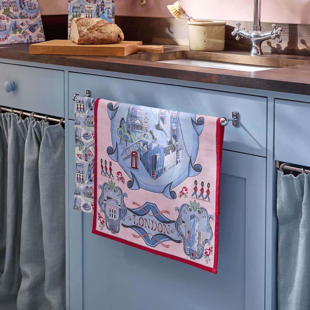 Set of 2 London Town Tea Towels blue, CATH KIDSTON