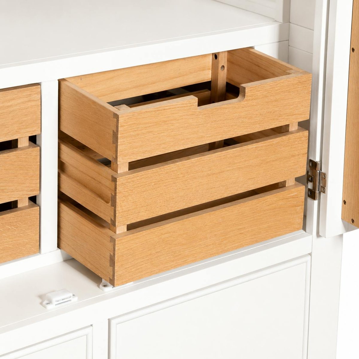 Buffet de cuisine garde-manger blanc style campagne chic VELIA blanc, PIER IMPORT