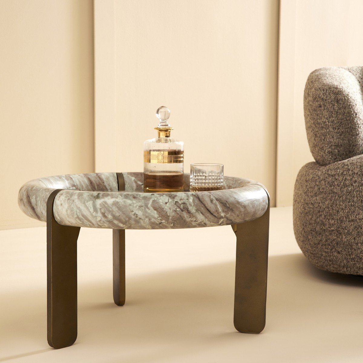 Petite table basse en marbre et métal PROSPER beige, SIGNATURE