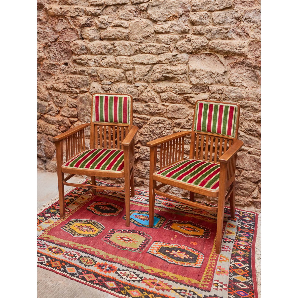 Paire de fauteuils années 30 Ernest N°809 - Bon état bois foncé, DEBONGOUT