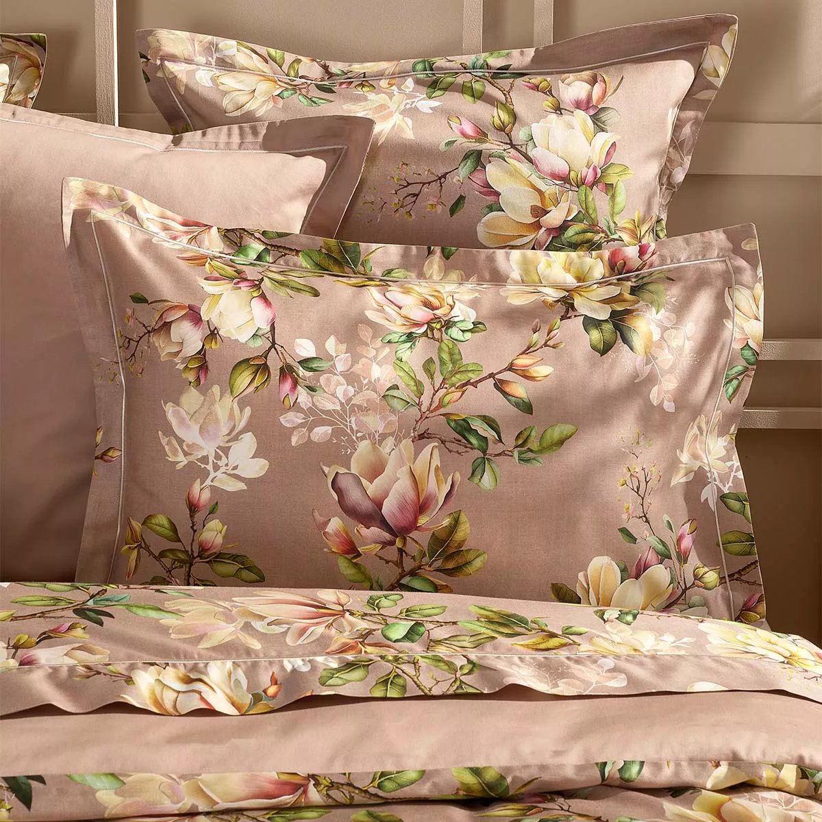 Drap plat satin de coton MAGNOLIAS rose fume, GARNIER THIEBAUT