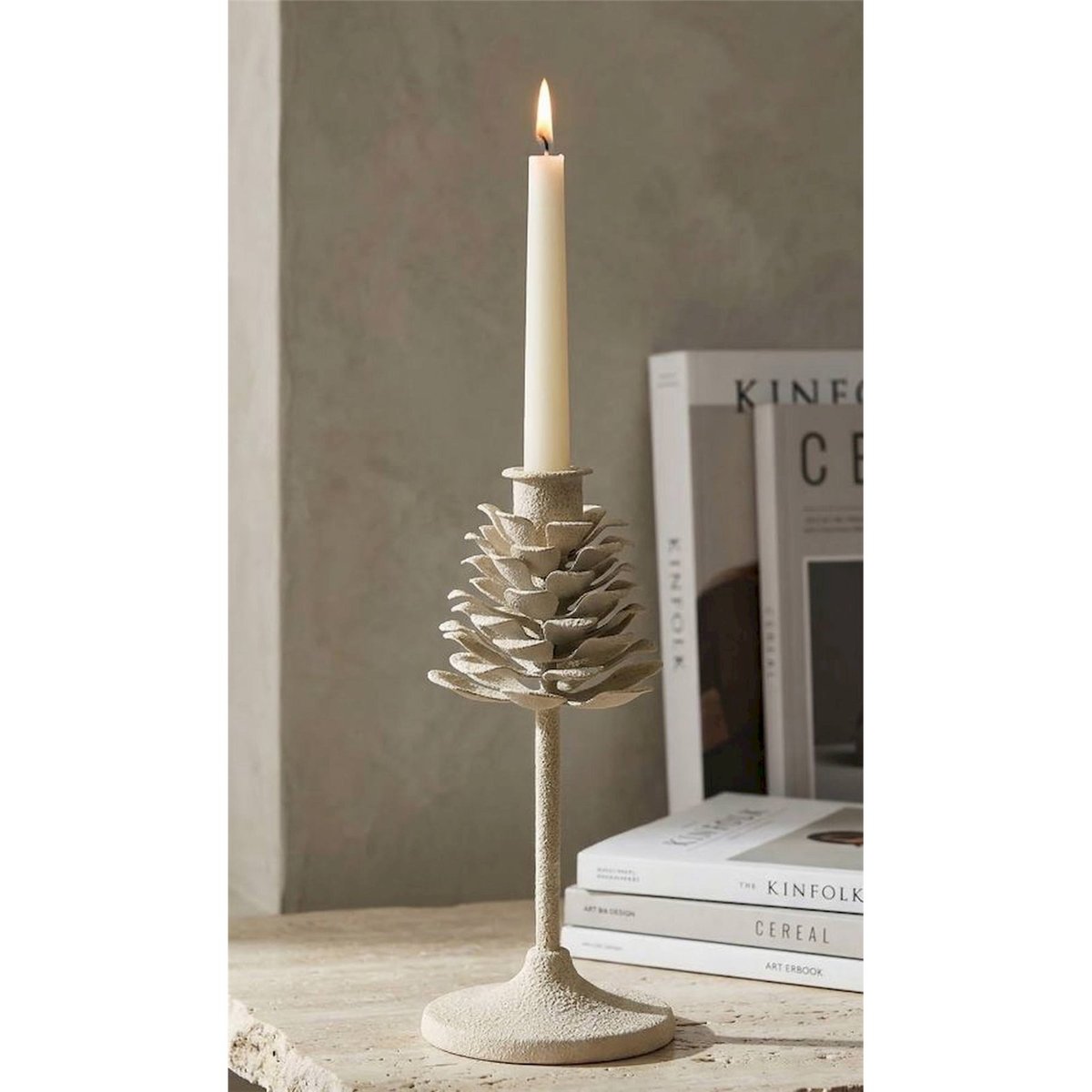 Bougeoir en fer forme pomme de pin MODERN crème, RECOLLECTION