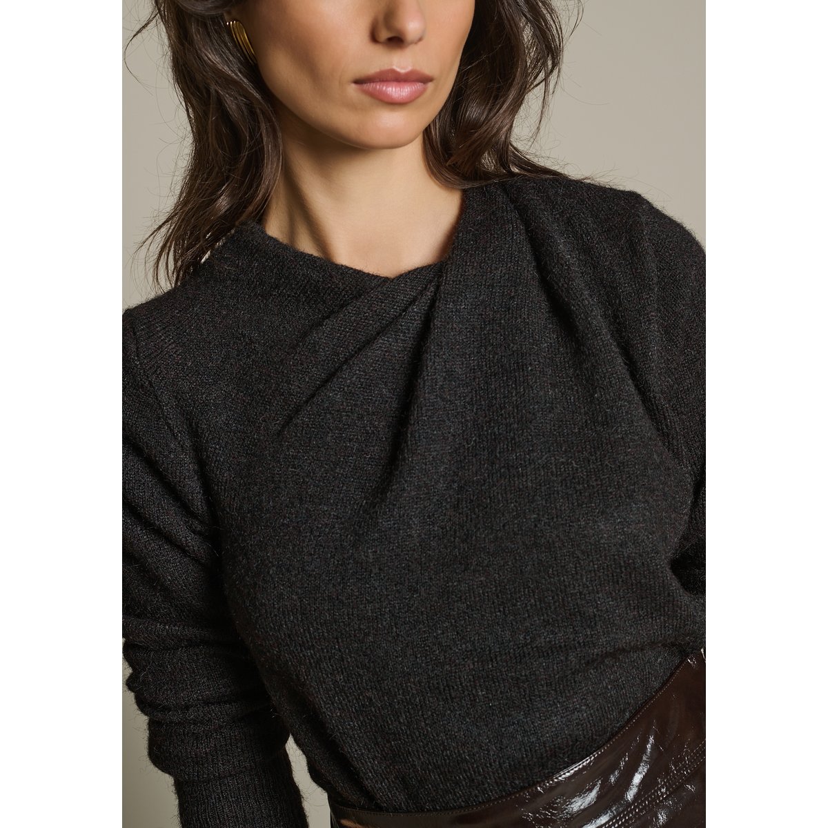 Pull drapé à manches longues brun fonce chocolate, LOLALIZA