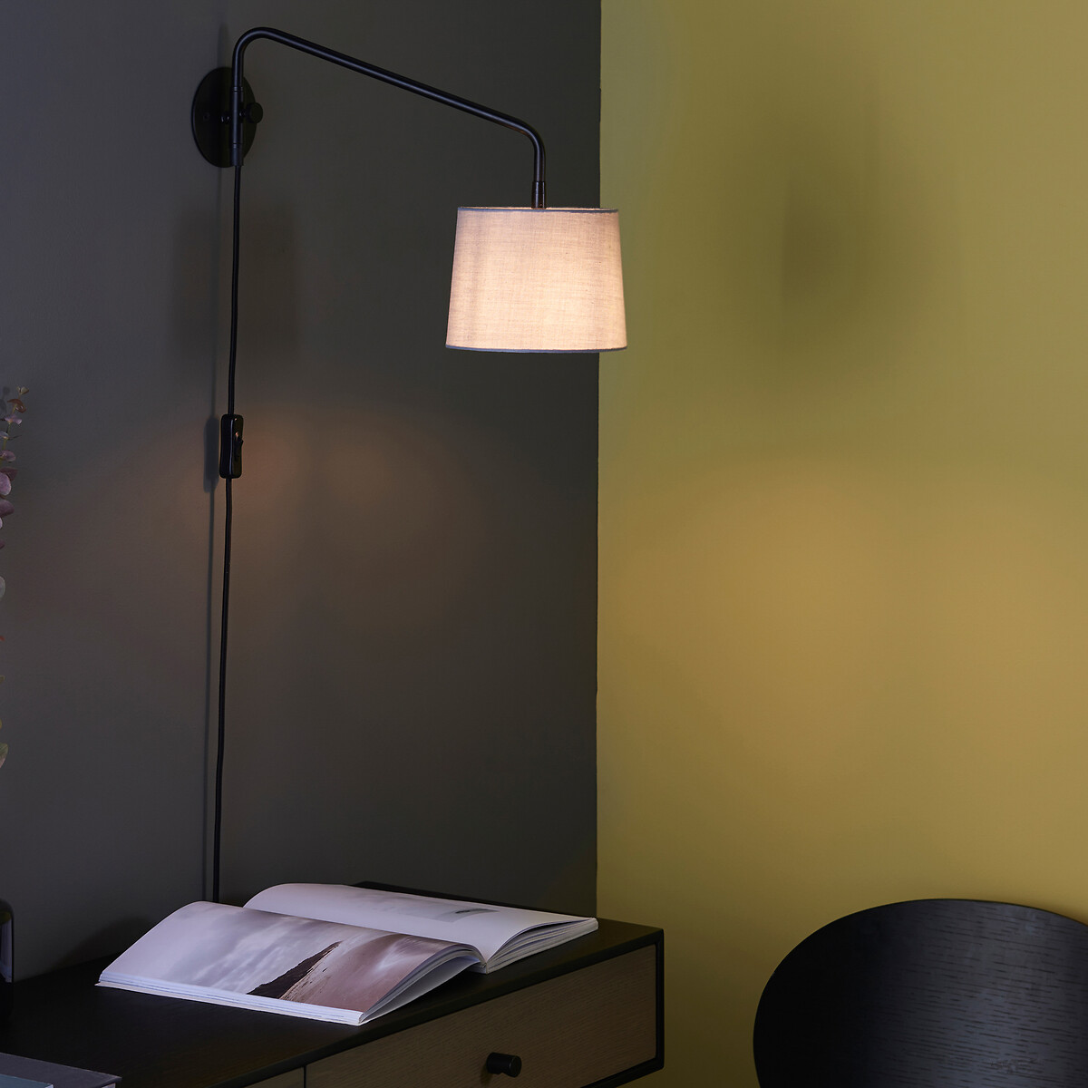Connor Plug In Wall Light in Matte Black black, ÉDITÉ