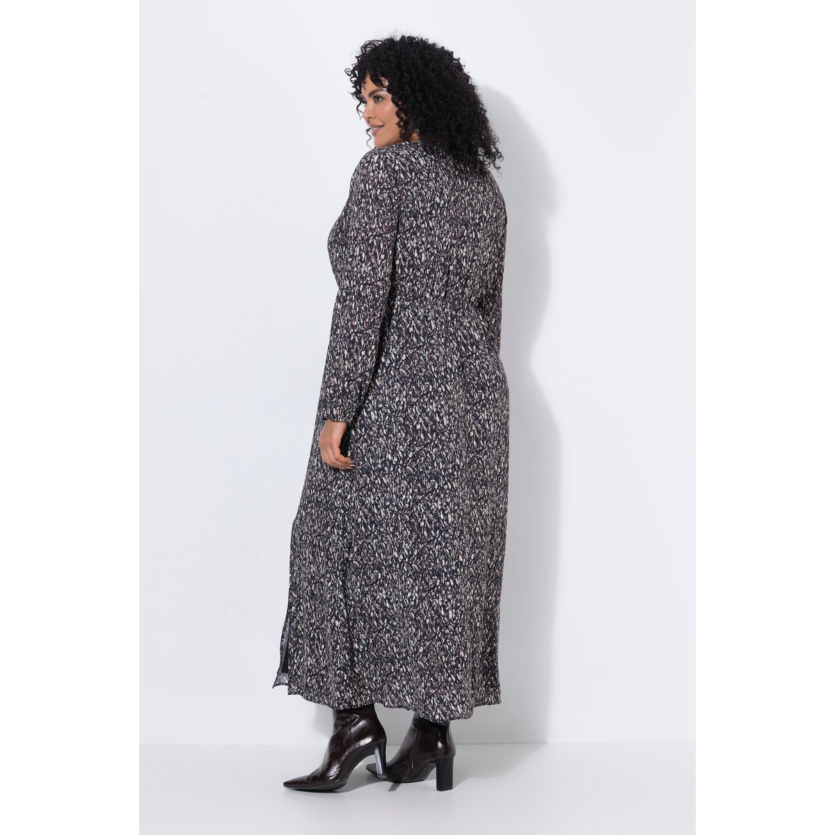 Robe maxi à manches longues et décolleté noir, ULLA POPKEN
