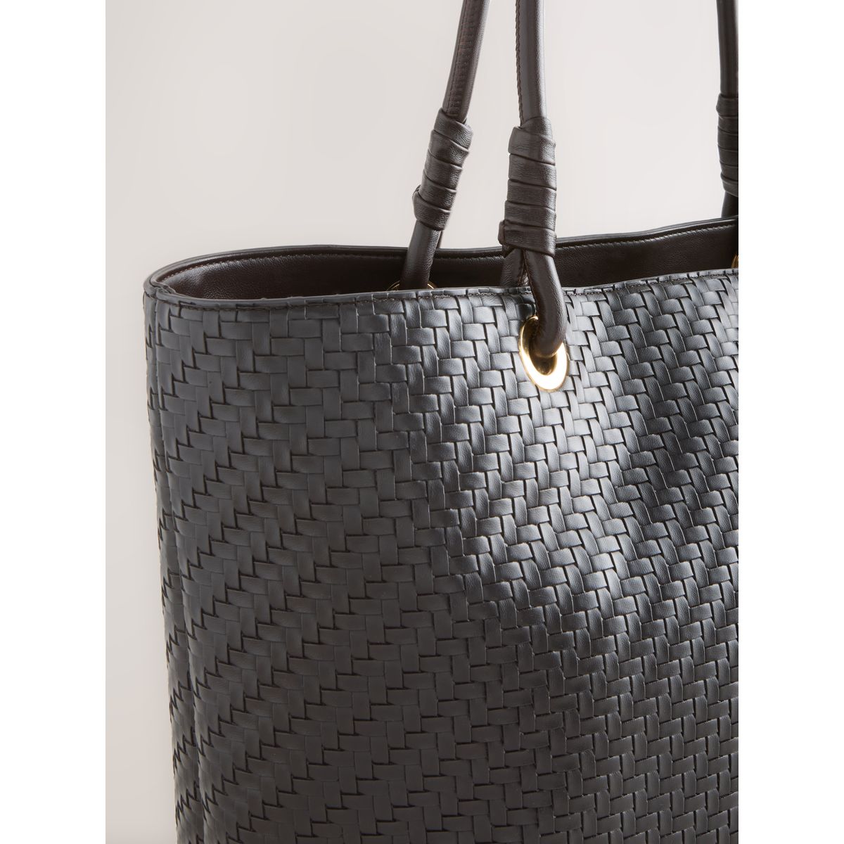 Sac à bandoulière avec détail tissé marron chocolat, NEXT