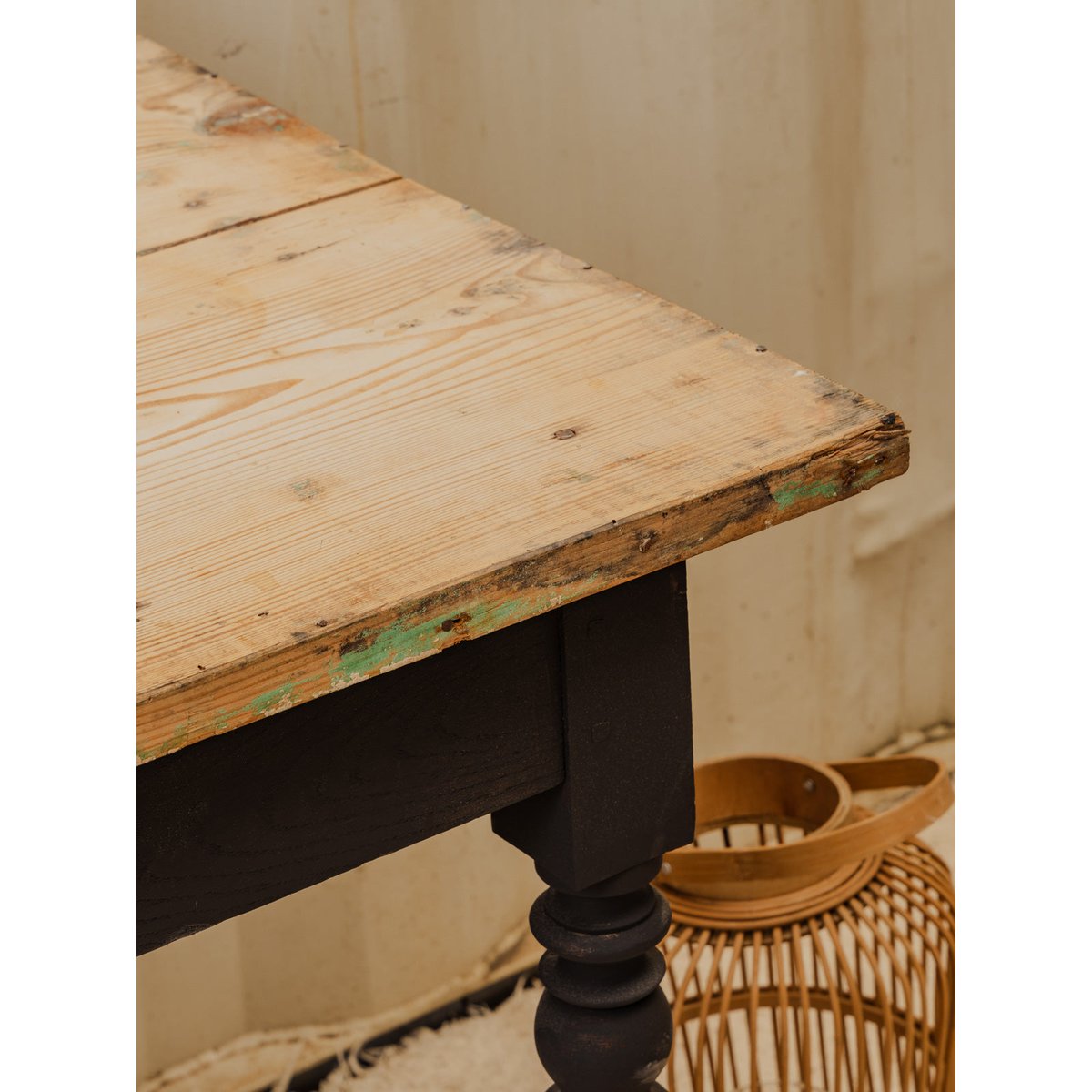 Bureau en bois noir Edouard N°1054 - Bon état bois clair, DEBONGOUT