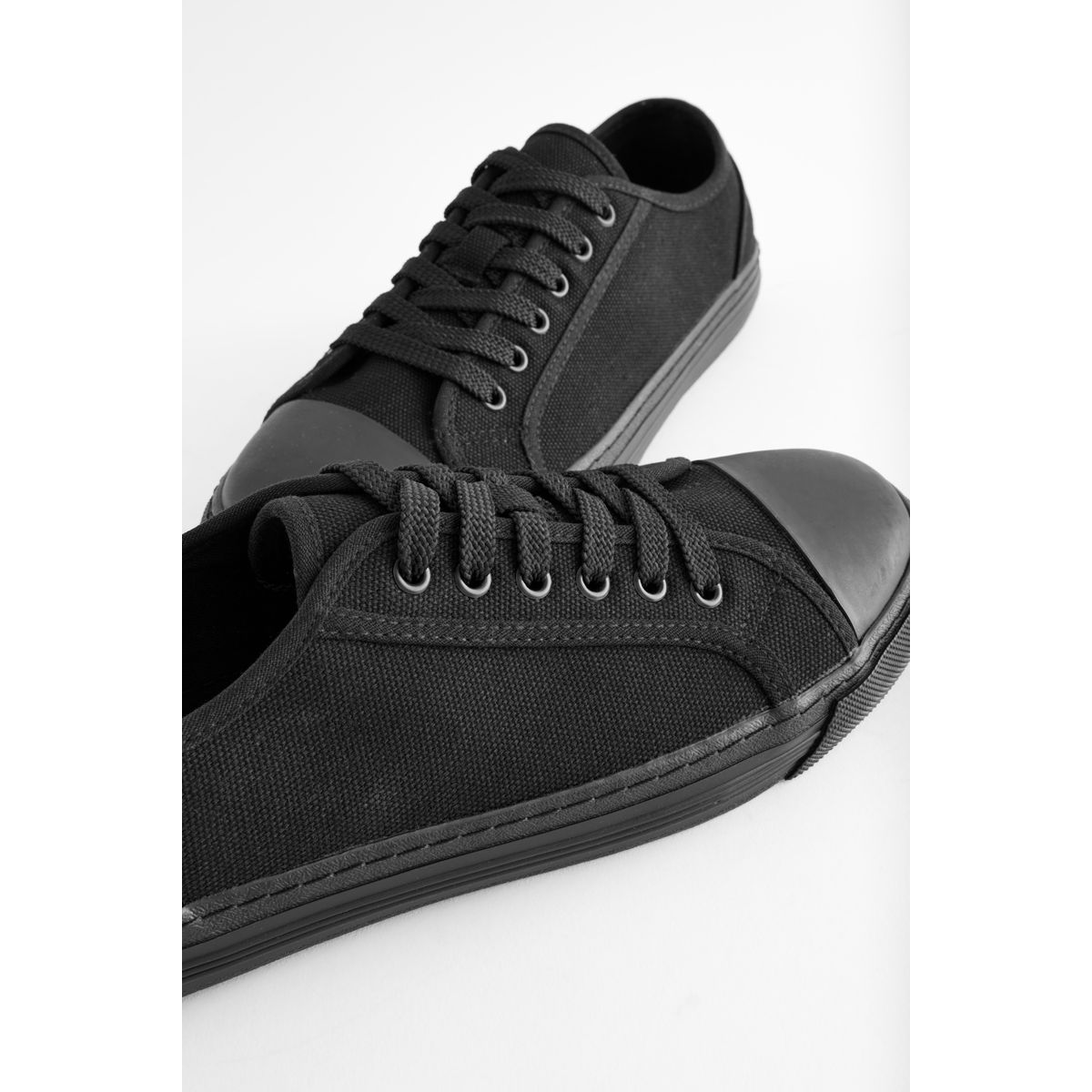 Baskets de base-ball noir, NEXT