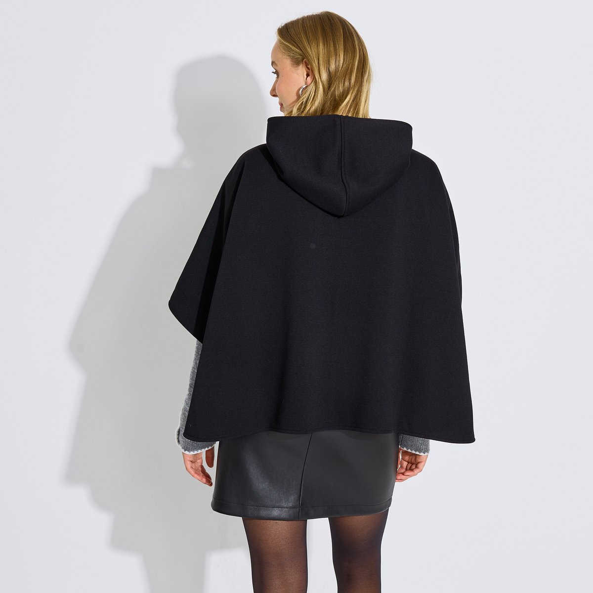 Poncho à capuche boutonné noir, GRAIN DE MALICE