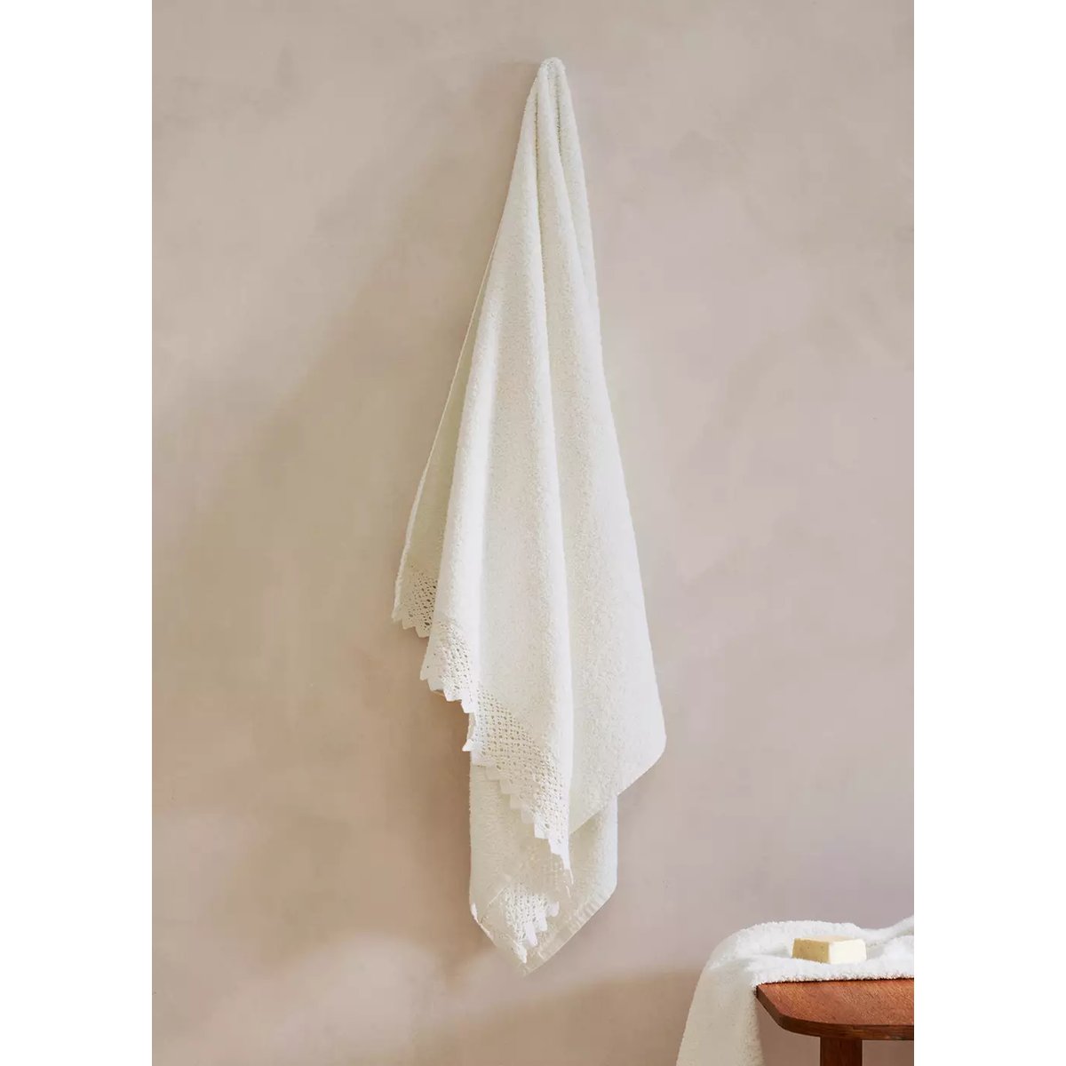 Drap de bain 100 % coton dentelle écru, MANGO HOME
