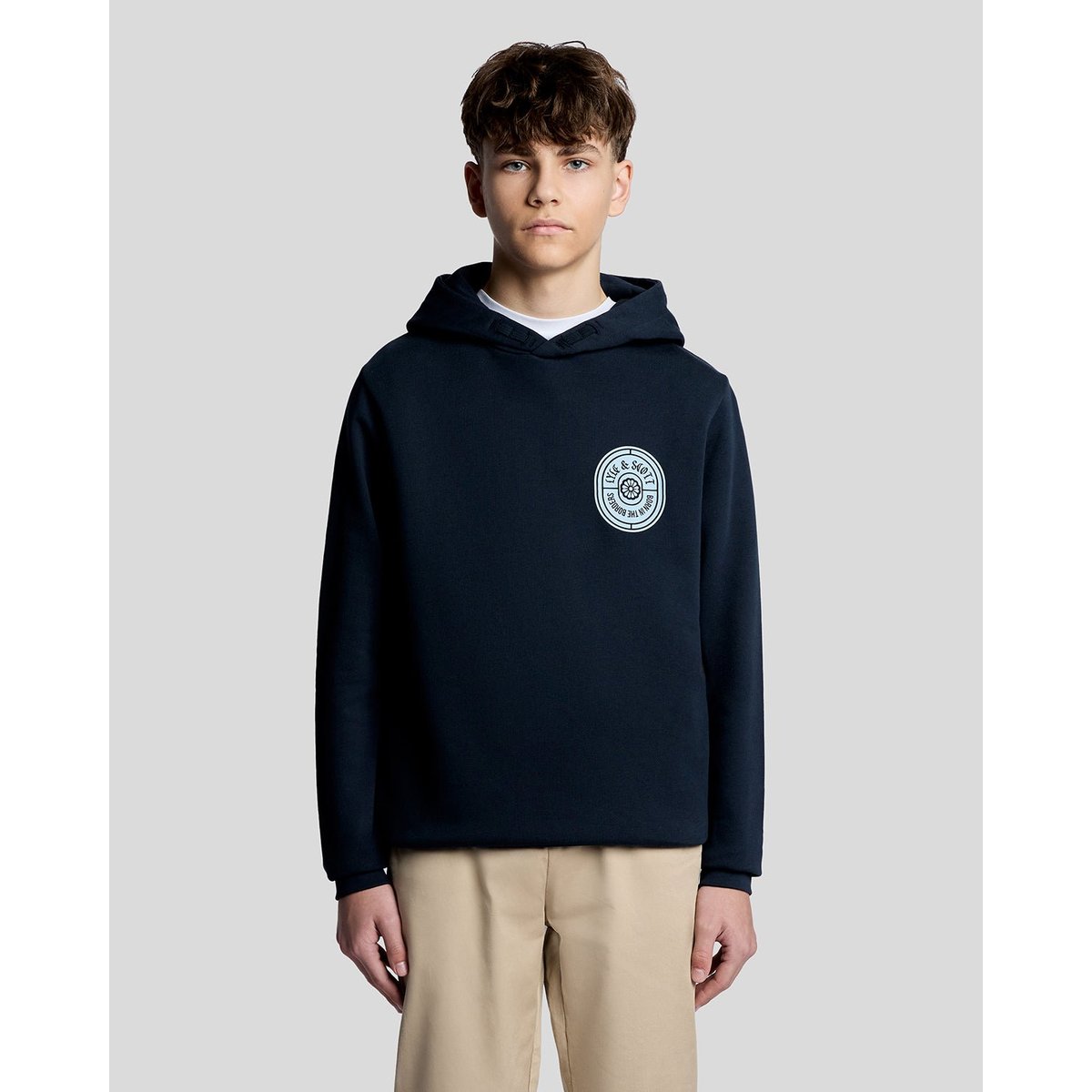Sweat à capuche graphique badge en coton bleu foncé marine, LYLE & SCOTT