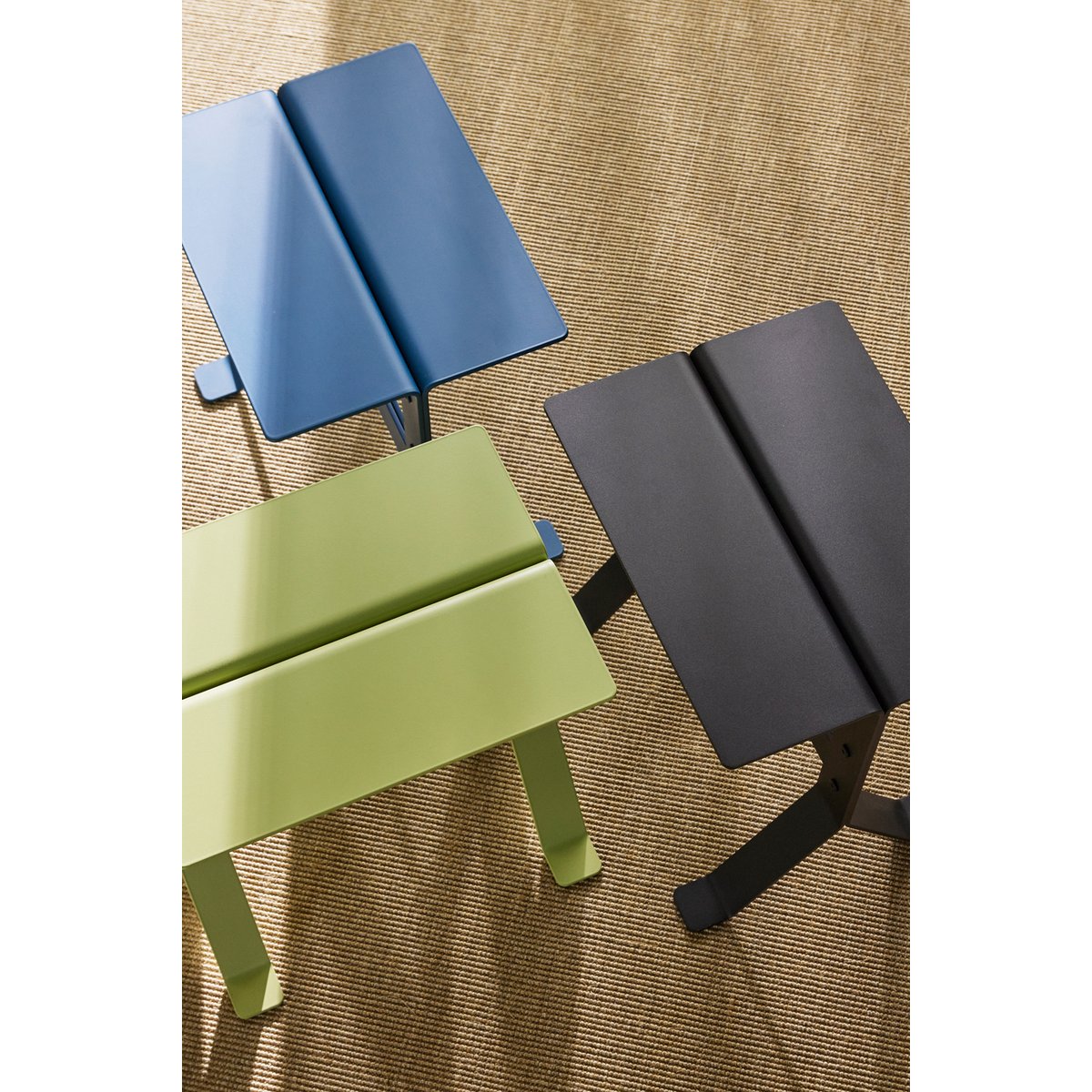 Table d'appoint en fer FOLD noir, HUBSCH