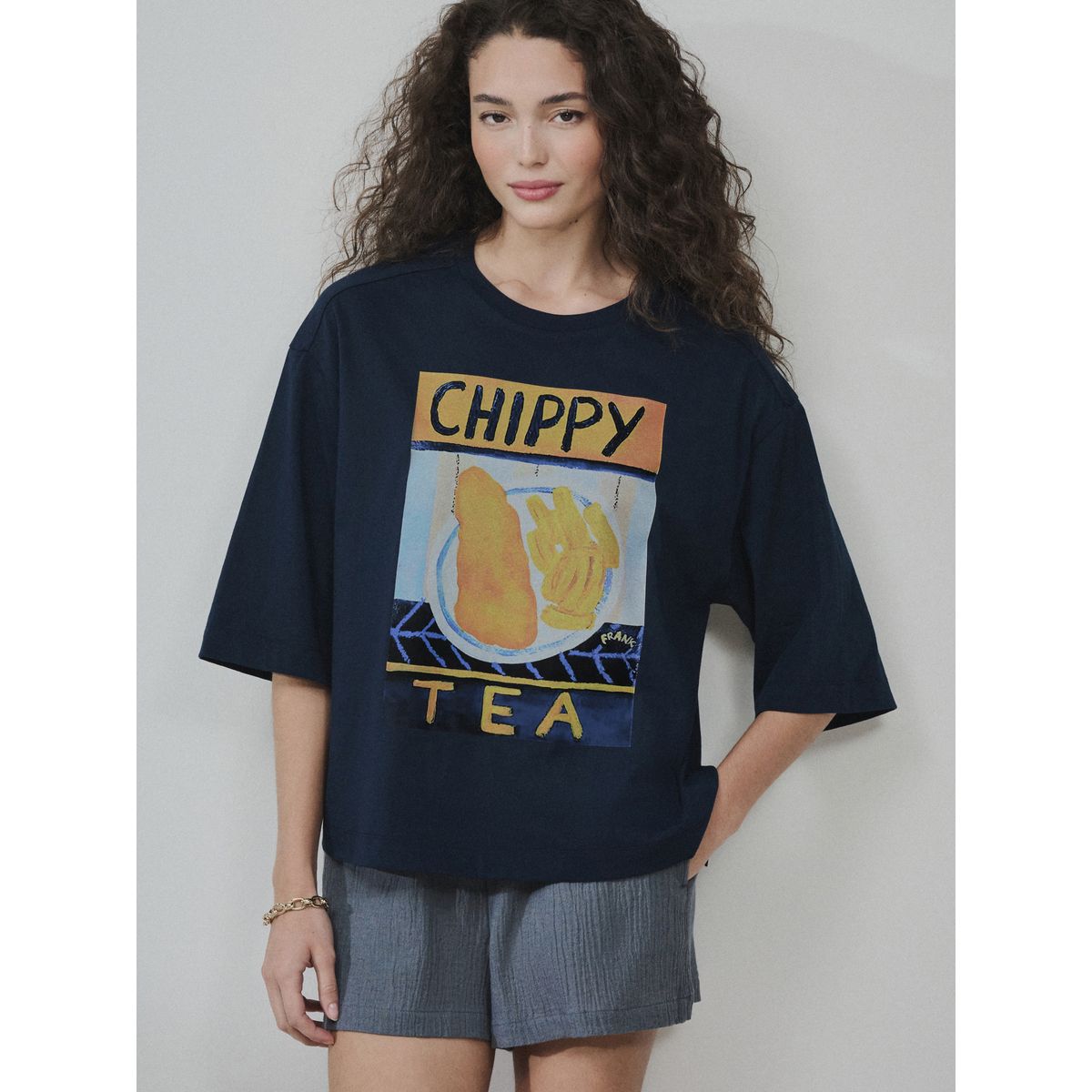 T-shirt chippy tea frankie thorpe licence bleu marine, NEXT