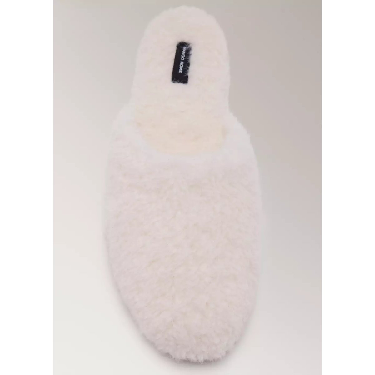 Chaussons mouton retourné à bout arrondi écru, MANGO
