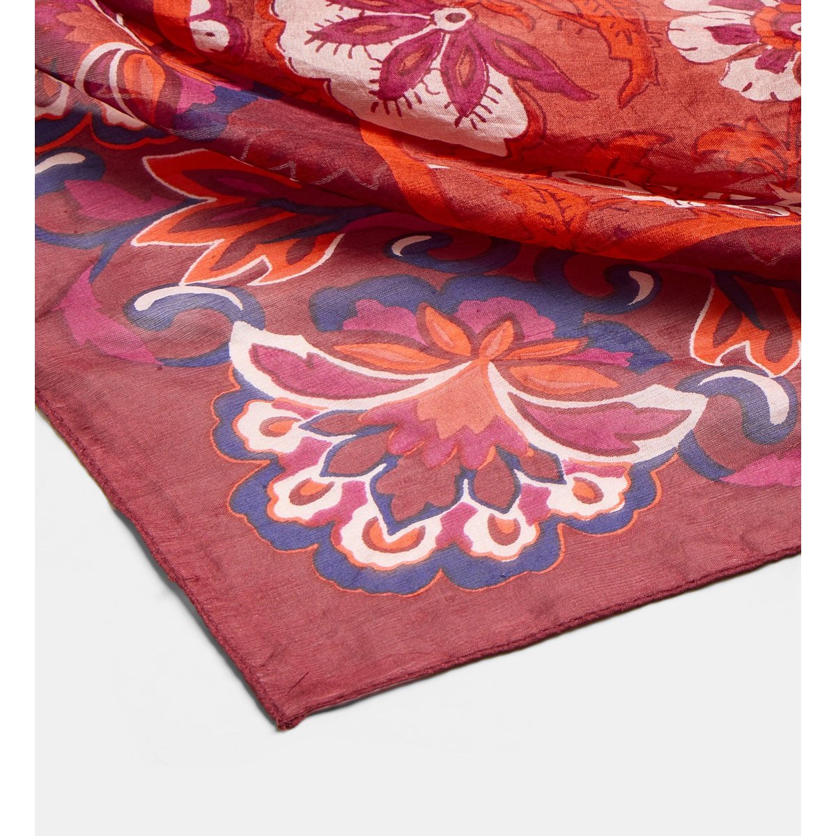 Foulard lolina en soie à motif floral rouge, GALERIES LAFAYETTE