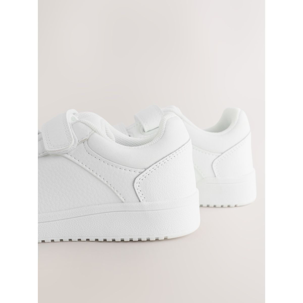 Chaussures d’école à scratch blanc, NEXT