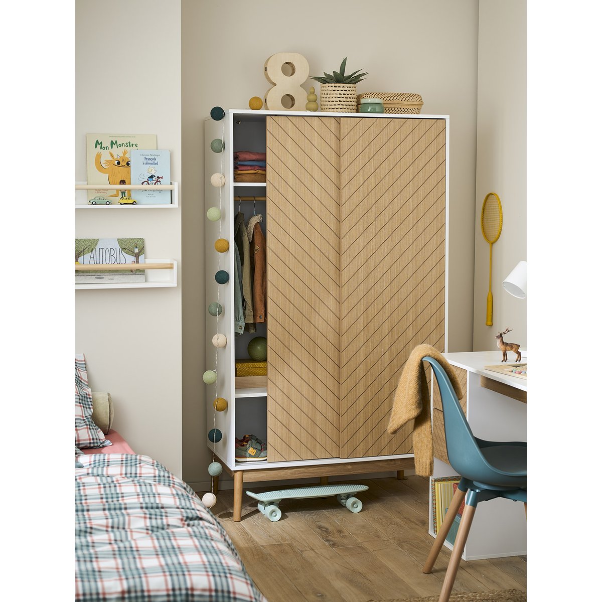 Armoire 2 portes chevrons bois, VERTBAUDET