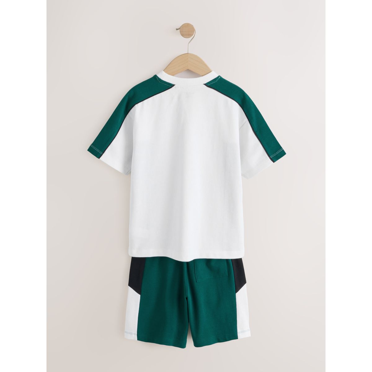 Ensemble t-shirt et short colour-block vert/blanc/marine, NEXT