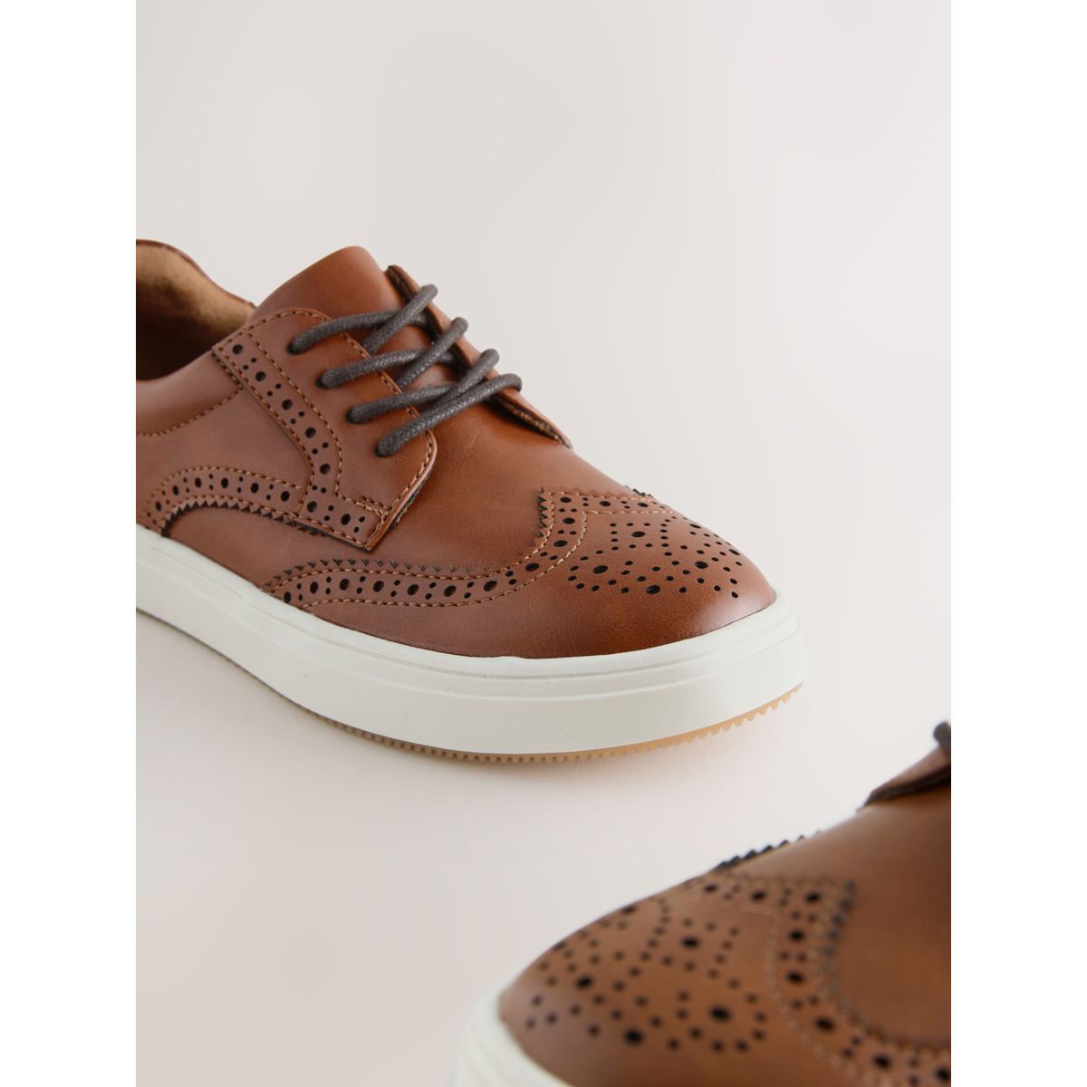 Chaussures richelieu à lacets marron fauve, NEXT
