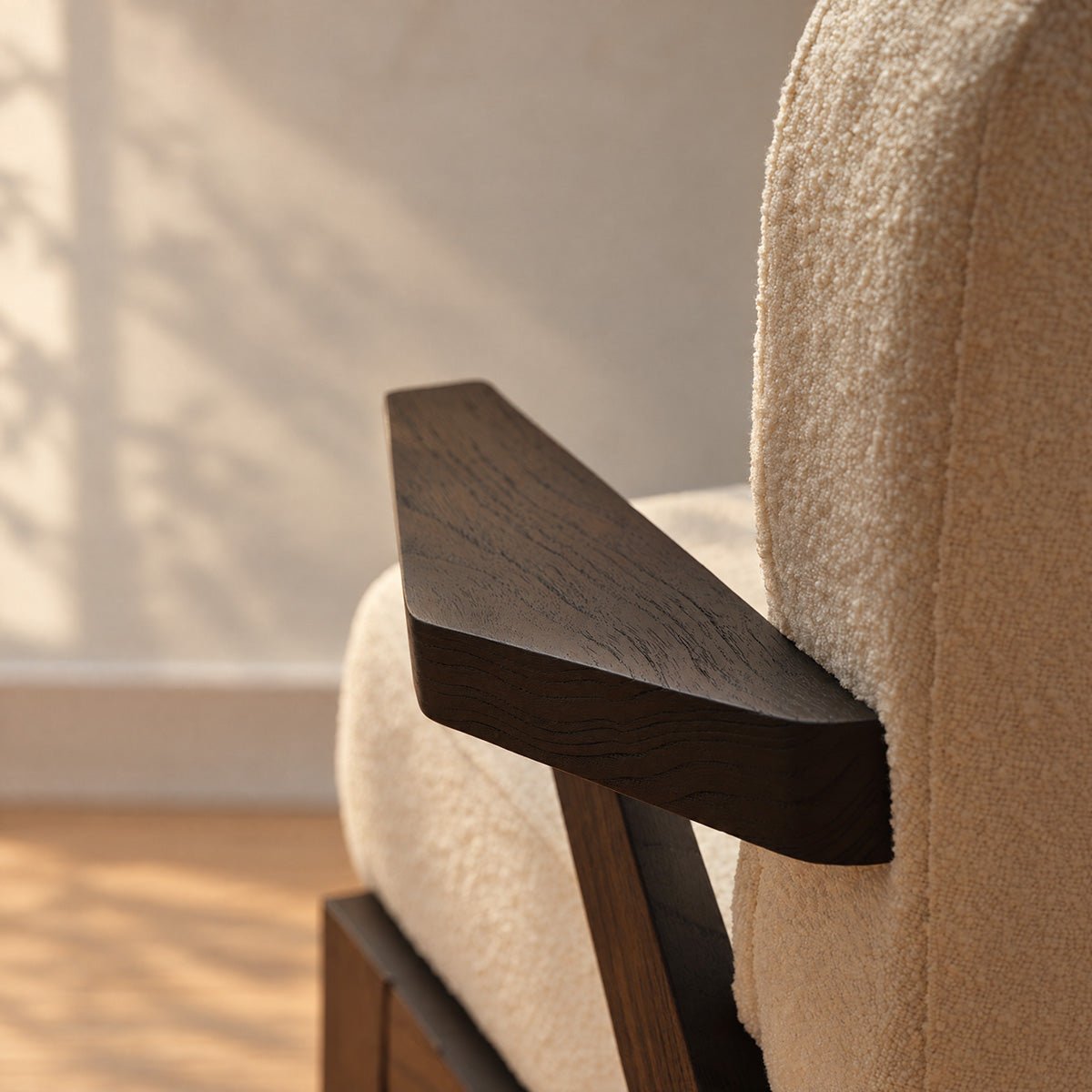 Fauteuil en mindi massif et tissu bouclette ZOLA crème, BERAH GETAH
