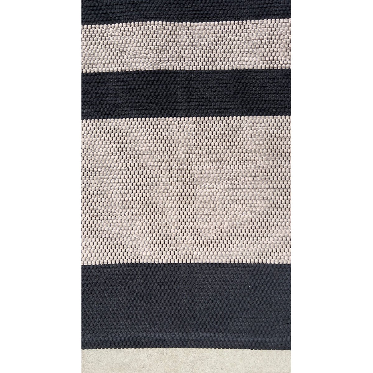 Tapis en coton recyclé tissé à la main TIAGO noir intense, AFK LIVING