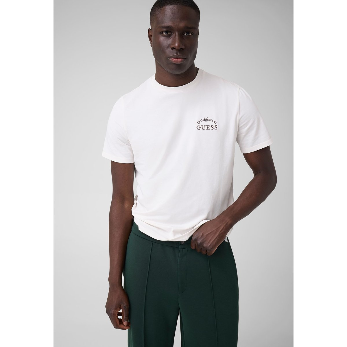 T-Shirt Avec Logo Brodé blanc, GUESS