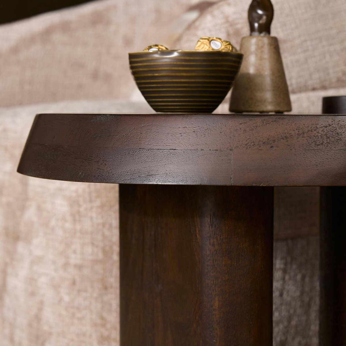 Table basse en bois foncé 2 pieds larges ALMA marron, PIER IMPORT