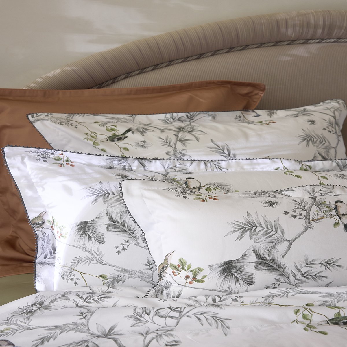 Taie d'oreiller imprimée en satin de coton bio, CHARME noir et blanc, ALEXANDRE TURPAULT