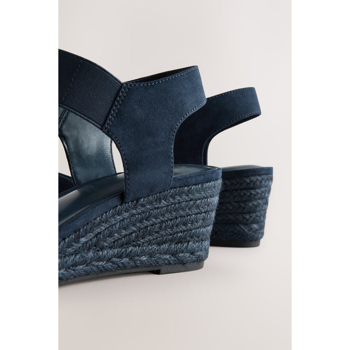 Chaussures compensées à bride élastique bleu marine, NEXT
