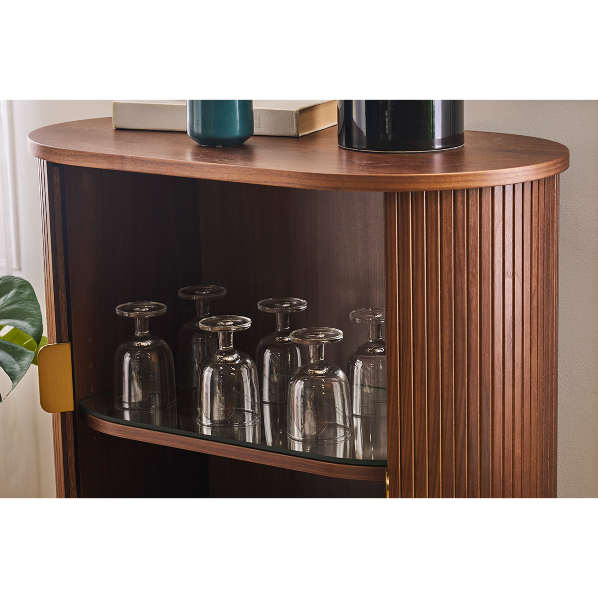 Buffet haut vintage avec portes coulissantes bois foncé noyer L70 cm EPIC noyer, MILIBOO