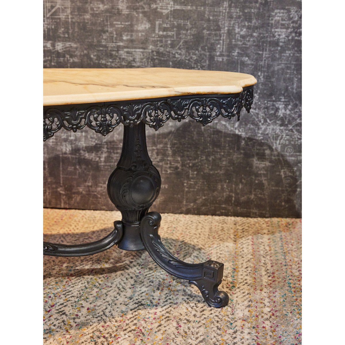 Table basse en marbre relookée Léonie N°1157 - Bon état noir, DEBONGOUT