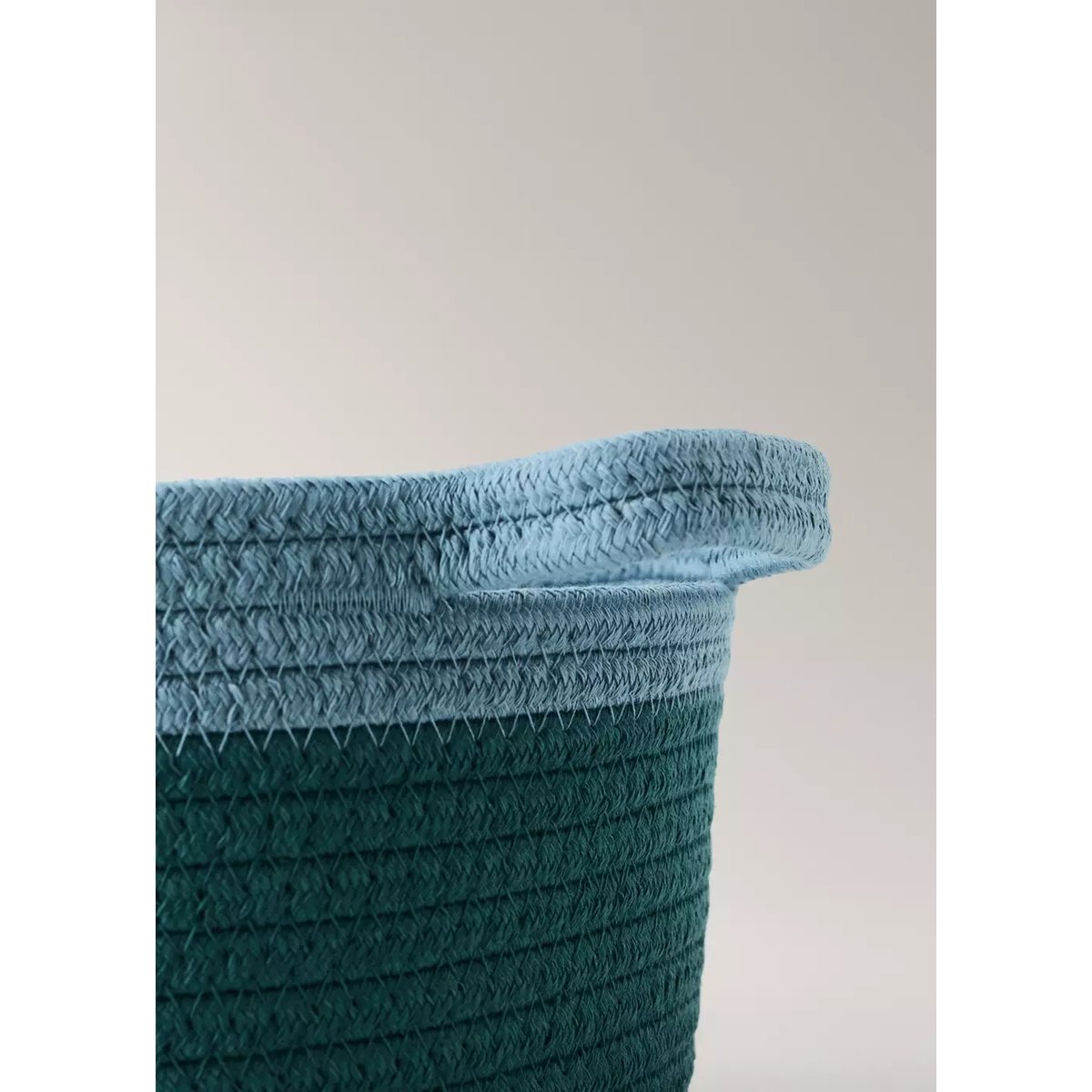 Panier 100 % coton bicolore bleu pétrole, MANGO HOME