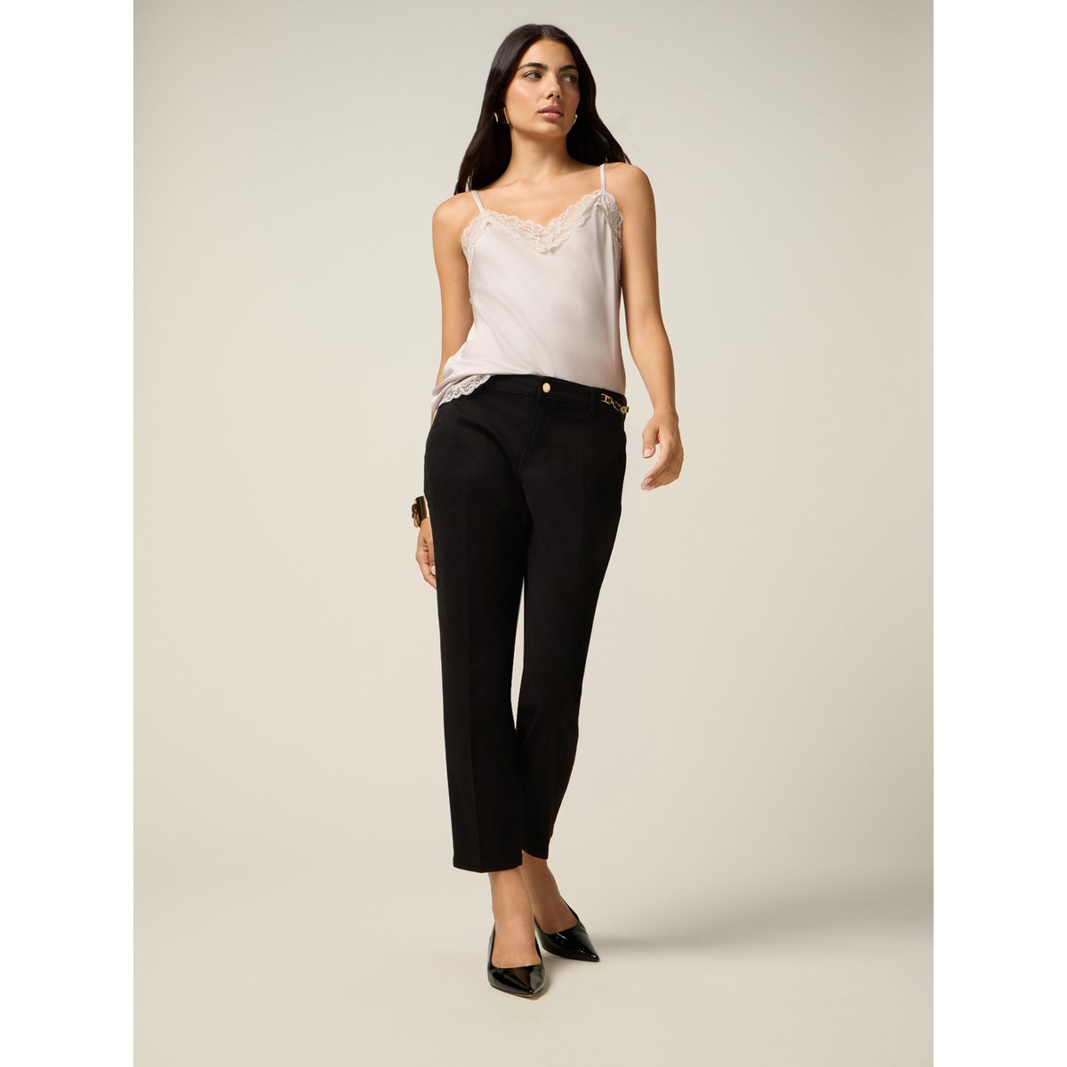 Pantalon chino noir, OLTRE