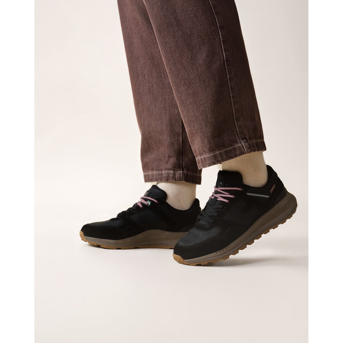 Baskets running en cuir noir, FAGUO