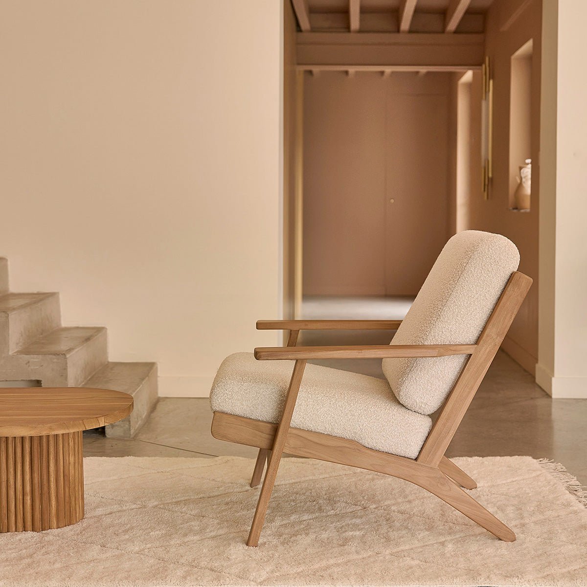 Fauteuil en teck massif et bouclette SERENE ecru, BERAH GETAH
