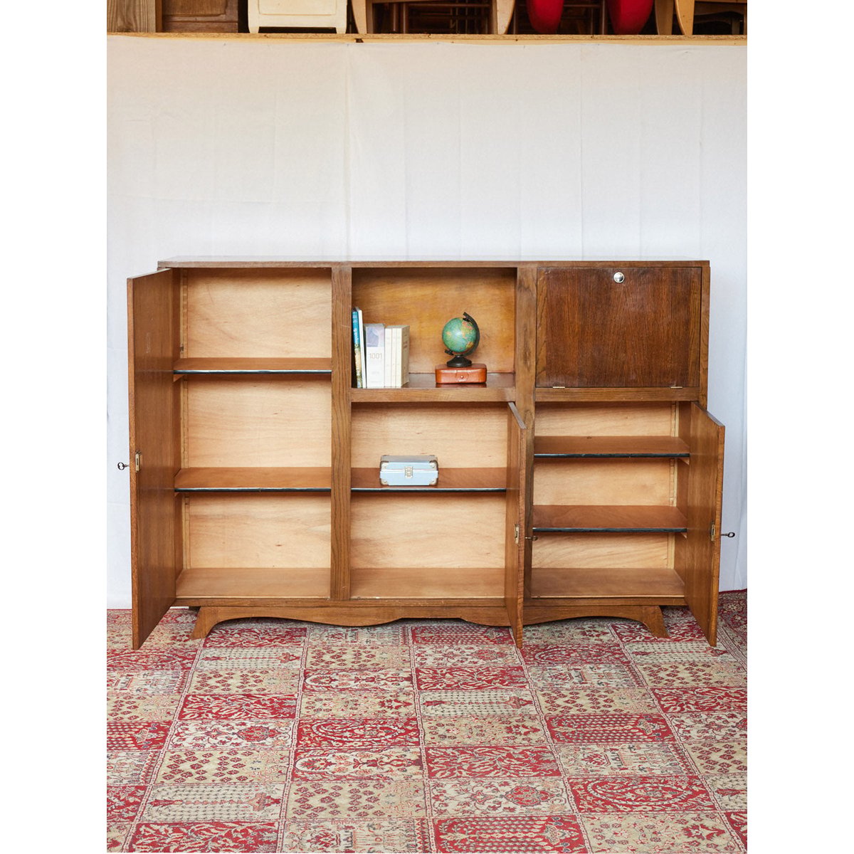 Grand buffet en bois Gilbert N°1719 - Bon état bois foncé, DEBONGOUT