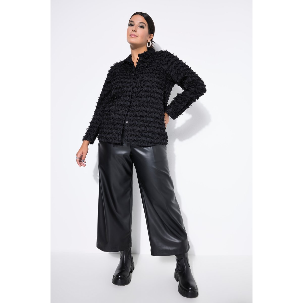 Chemisier coupe Wide Straight Shape, franges noir, STUDIO UNTOLD