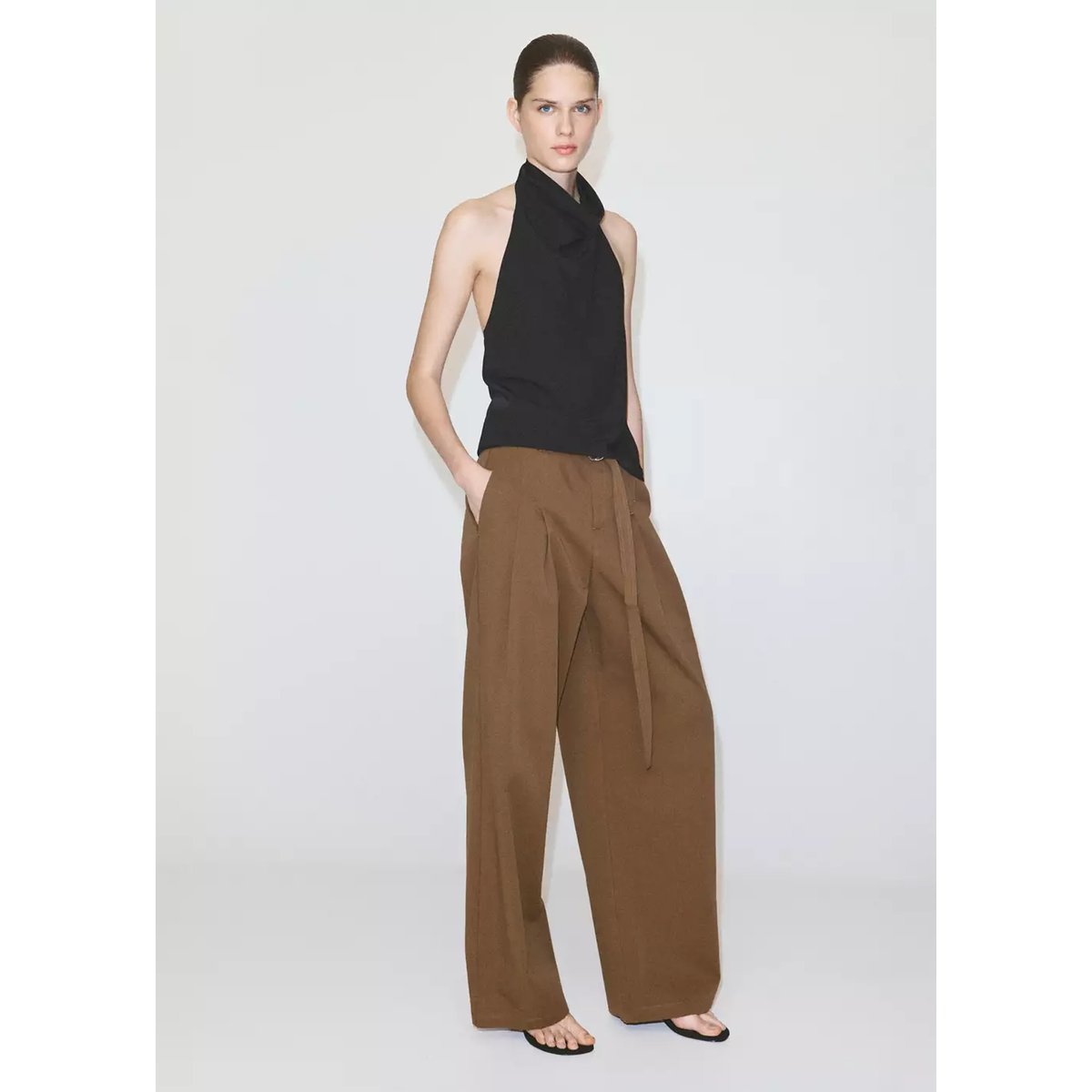 Top emmanchures américaines drapé noir, MANGO